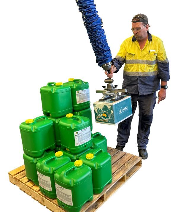 Victory Swift Vacuum Lifting a Carton